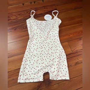 NWT Frankie’s Bikinis Giforce Romper in Strawberry cream size small